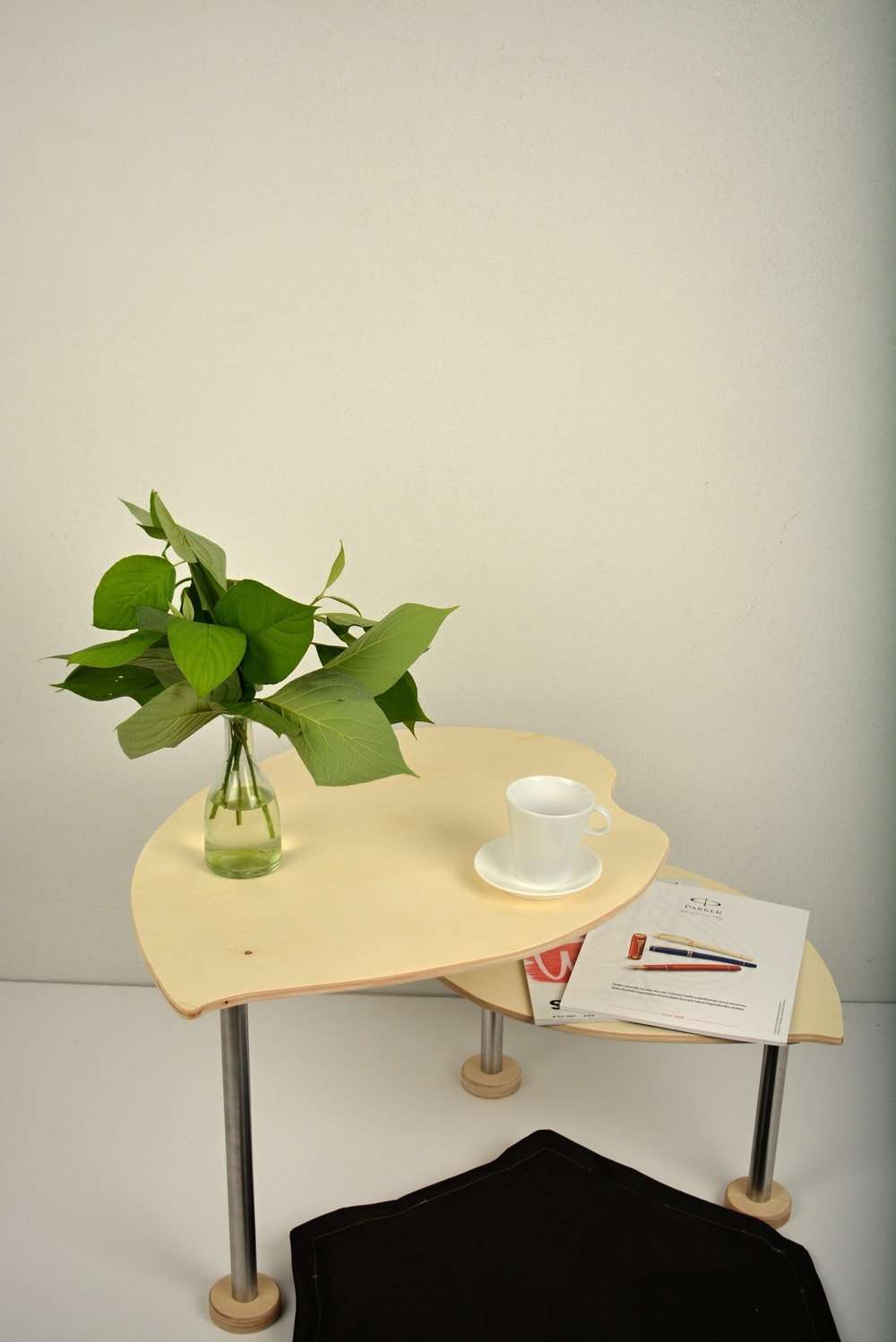Leaf - čajový stolík