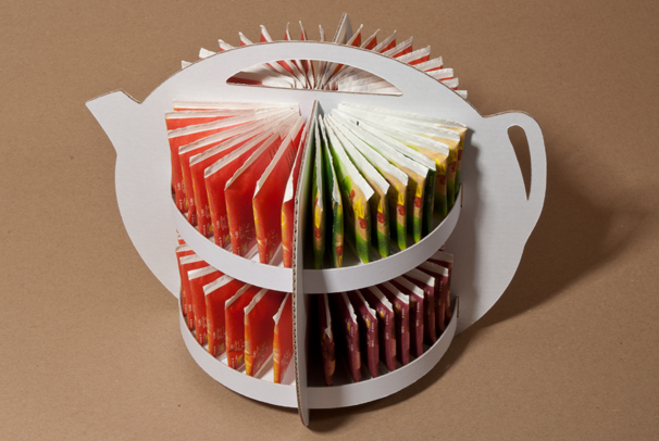 Mladý obal 2012 - Prezentér 8 druhů čaje ve tvaru konvičky