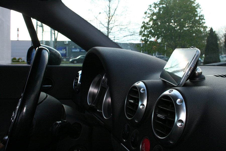 Nanoball - držák na mobil do auta