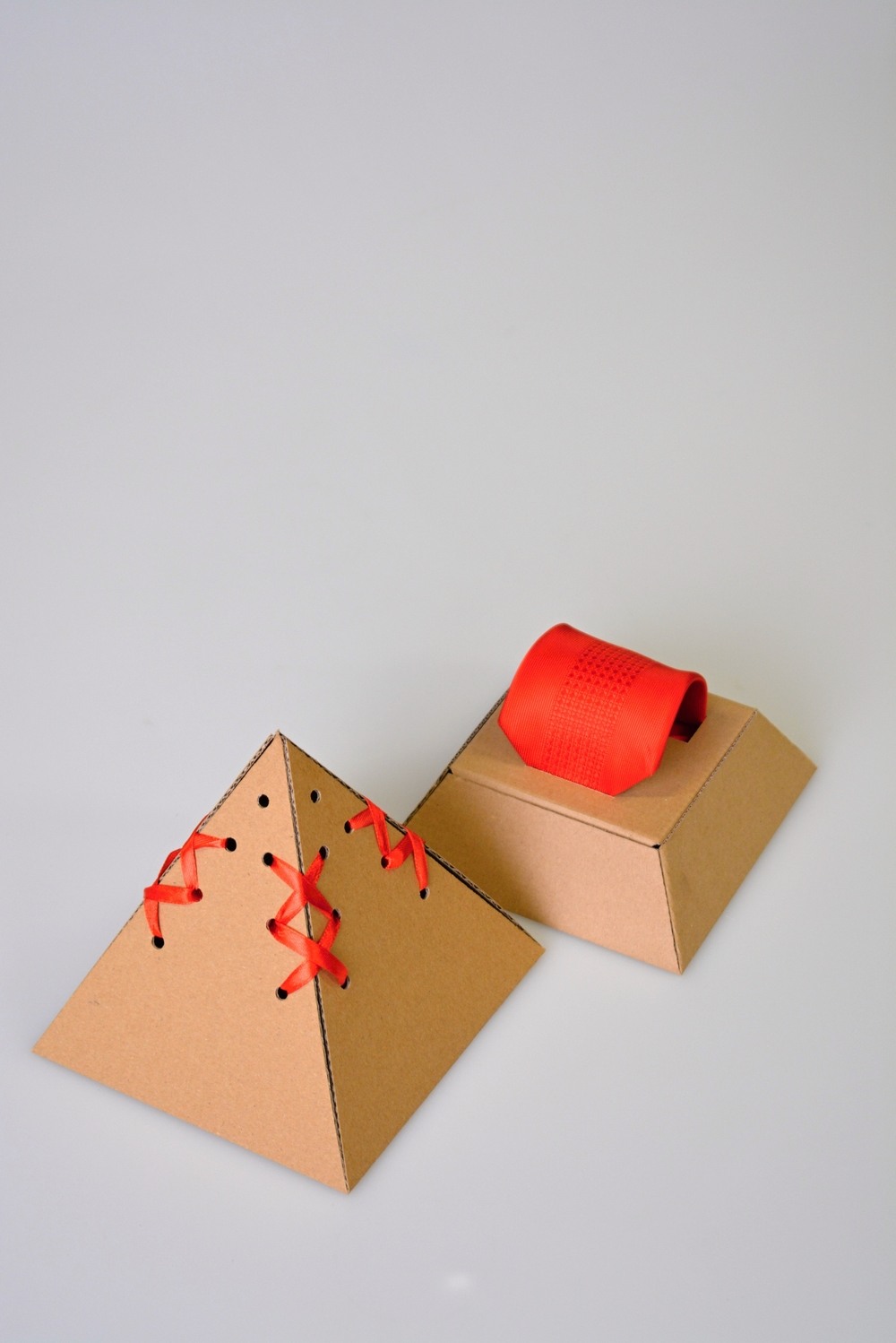 Model Young Package - Obal na kravatu