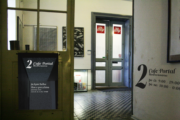 Orientační systém / environmental graphic design pro Dům knihy Portal v UH