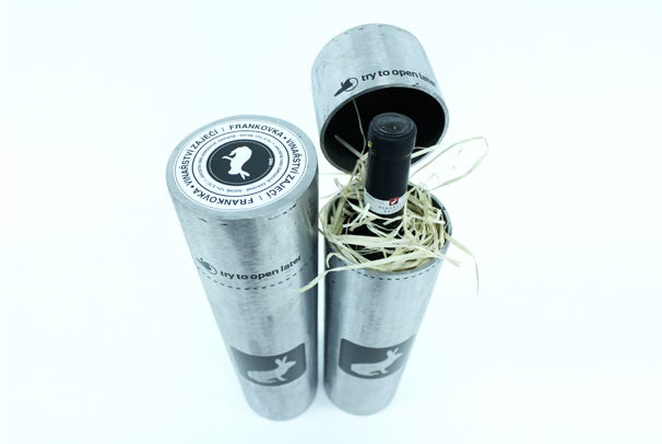 Dárkový obal pro VINAŘSTVÍ ZAJEČÍ